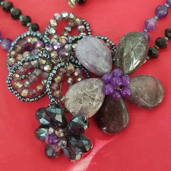 Necklace - Picture 2 of 4